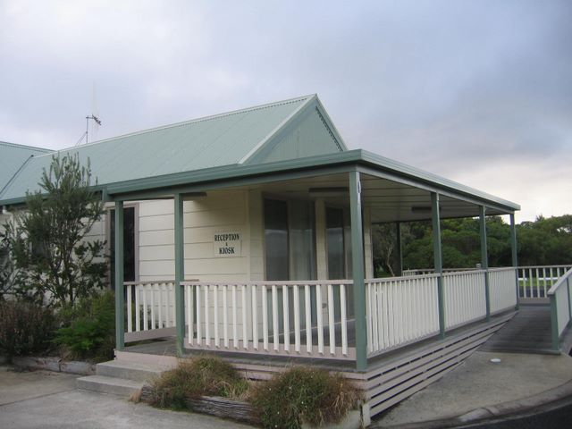 Southcombe by the Sea Caravan Park - Port Fairy: Reception and office