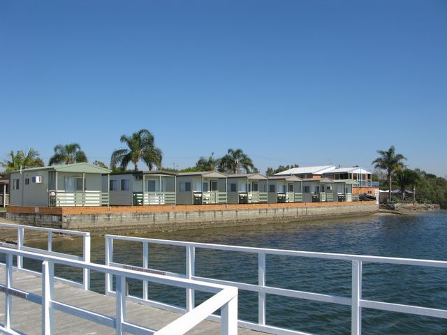 Aquatic Caravan Park - Port Macquarie: View of cottages from the Jetty