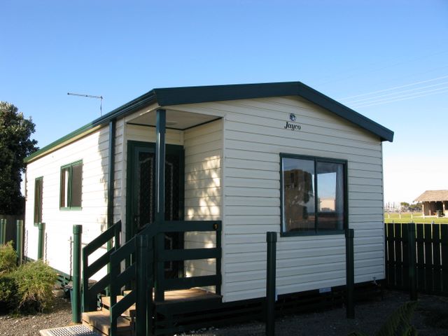 Port Welshpool Caravan Park - Port Welshpool: Cottage accommodation ideal for families, couples and singles