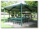 Carrington Caravan Park - Rosebud: Sheltered outdoor BBQ