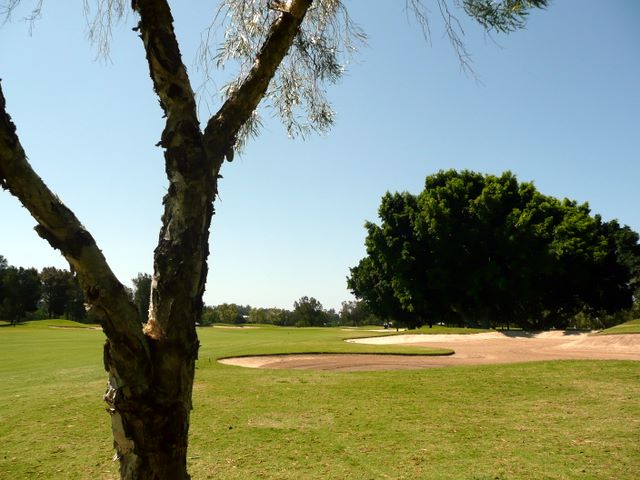 Royal Pines Golf Course - Benowa: Approach to the Green on Hole 2