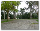 Goulburn River Tourist Park - Seymour: Good paved roads throughout the park
