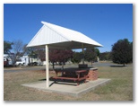 Capital Country Holiday Village - Sutton: BBQ and picnic area