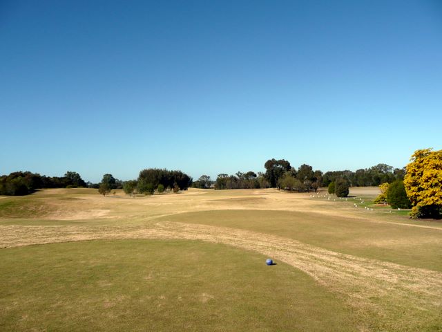 Murray Downs Golf & Country Club - Swan Hill: Fairway view Hole 7