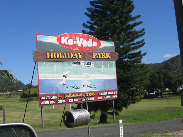 Ko Veda Holiday Village - Wisemans Ferry: Ko-Veda Holiday Park welcome sign