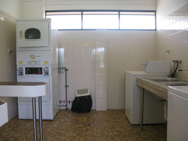 Lake Keepit State Park - Tamworth: Interior of laundry
