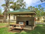 All The Rivers Run Caravan Park - Torrumbarry: Sheltered outdoor barbecue facilities