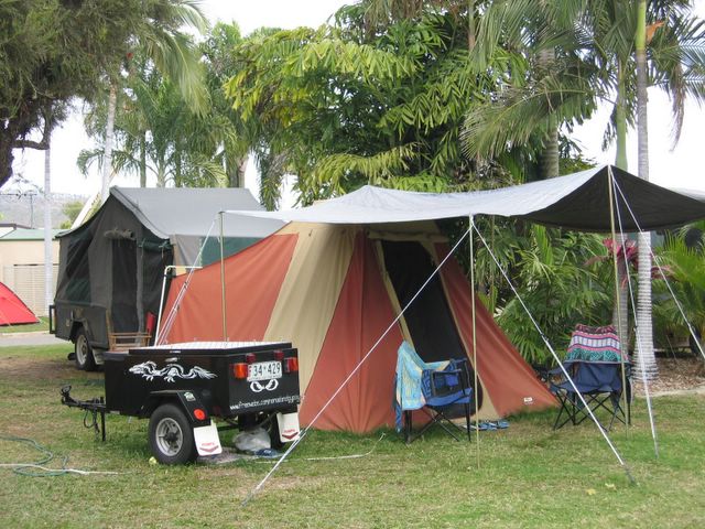 Coral Coast Tourist Park - Townsville: Area for tents and camping
