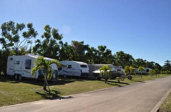 BIG4 Townsville Woodlands Holiday Park - Townsville: Good paved roads throughout the park 