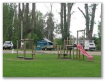 Riverglade Caravan Park  - Tumut: Playground for children.