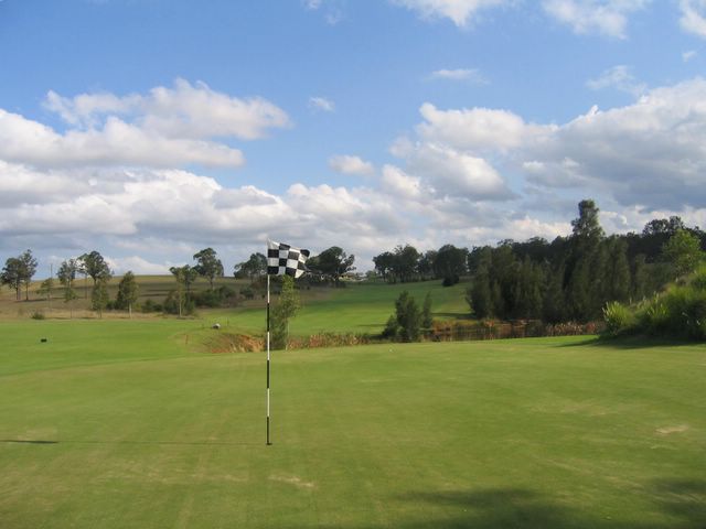 The Vintage Golf Course - Rothbury: Green on Hole 10 looking back along the fairway to the Club