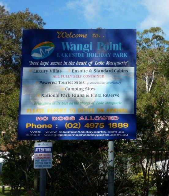 Wangi Point Lakeside Holiday Park - Wangi Wangi: Welcome sign