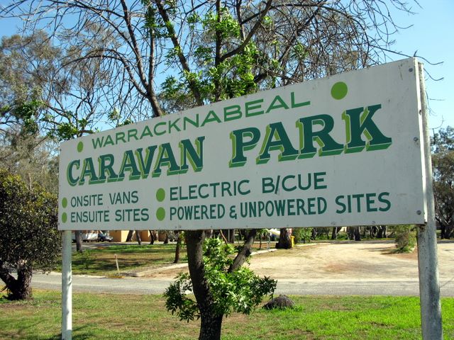 Warracknabeal Caravan Park - Warracknabeal: Warracknabeal Caravan Park welcome sign
