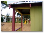 Warrnambool Holiday Park - Historic Photos from 2006 - Warrnambool: Playground for children with cubby houses