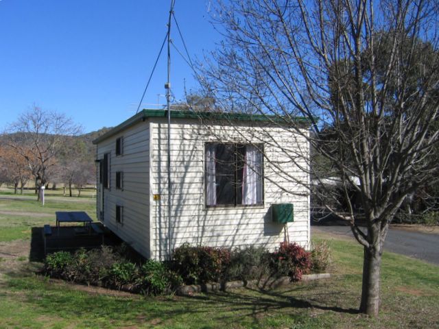 Wellington Caves Holiday Complex & Caravan Park - Wellington: Cottage accommodation ideal for families, couples and singles