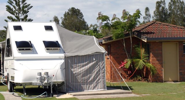 Yamba Waters Holiday Park - Yamba: Ensuite Powered Sites for Caravans