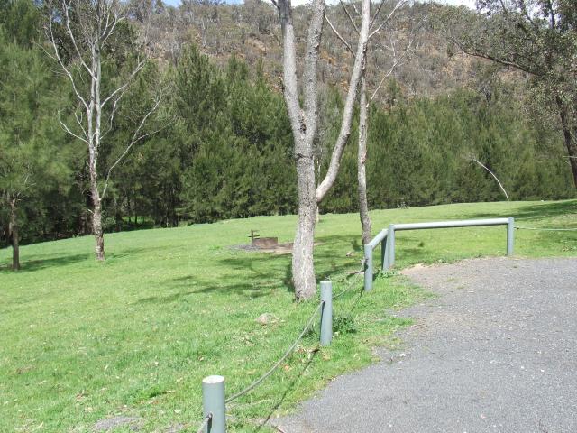 Bummaroo Ford - Abercrombie River National Park: tent area