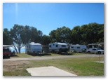 Agnes Water Beach Caravan Park - Agnes Water: Powered sites for caravans with water views