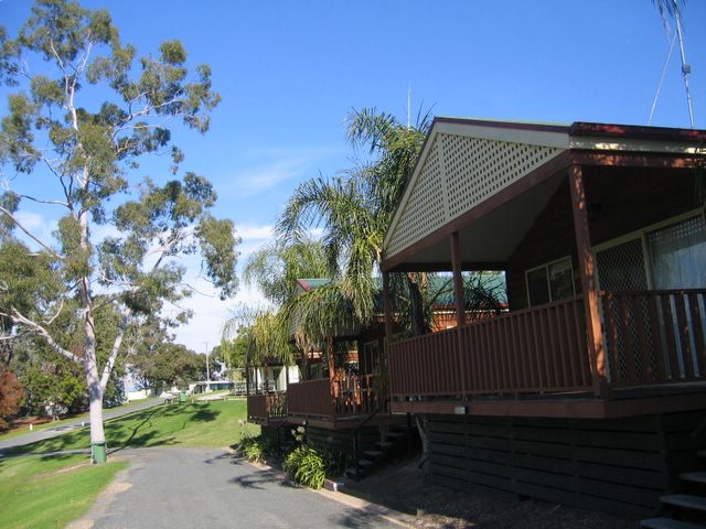 Lake Hume Tourist Park - Albury: Cottage accommodation ideal for families, couples and singles