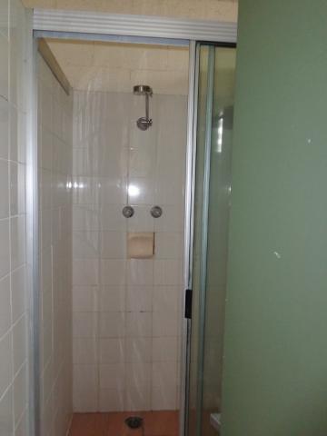 Albury Motor Village - Albury: showers