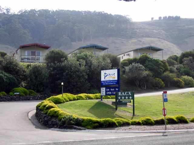 Pisces Holiday Park - Apollo Bay: Cottages with ocean views