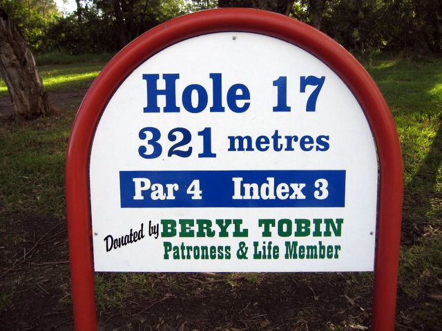 Waratah Golf Course - Argenton: Hole 17 - Par 4, 321 metres