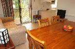 BIG4 Atherton Woodlands Van Park - Atherton: Dining room in cabin