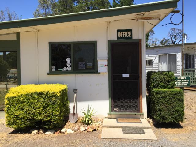 Avoca Caravan Park - Avoca: Reception and office. Check in here when you arrive.