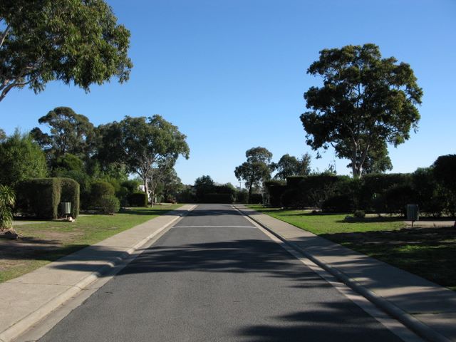Bairnsdale Holiday Park - Bairnsdale: Good paved roads throughout the park