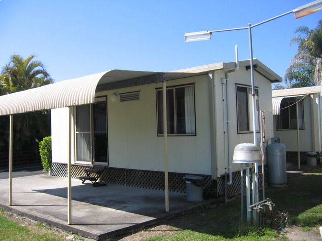 Cedars Caravan Park - Ballina: Cottage accommodation ideal for families, couples and singles