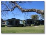 Ballina Lakeside Holiday Park - Ballina: Cottage accommodation ideal for families, couples and singles with water views