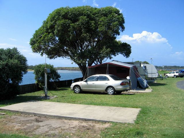 BIG4 Shaws Bay Holiday Park 2005. - East Ballina: Powered sites for caravans with water views