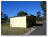 Balranald Caravan Park - Balranald: Cottage accommodation ideal for families, couples and singles
