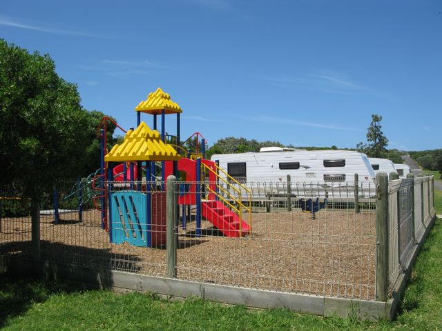 Barwon Heads Caravan Park - Barwon Heads: Playground for children.