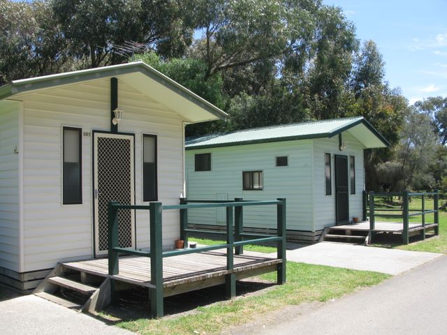 Barwon Heads Caravan Park - Barwon Heads: Cottage accommodation, ideal for families, couples and singles