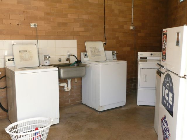 Batlow Caravan Park - Batlow: Interior of laundry