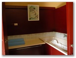 Silver Creek Caravan Park - Beechworth: Bathroom for children