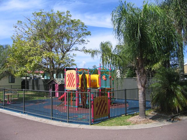 Spinnakers Leisure Park - Belmont: Playground for children