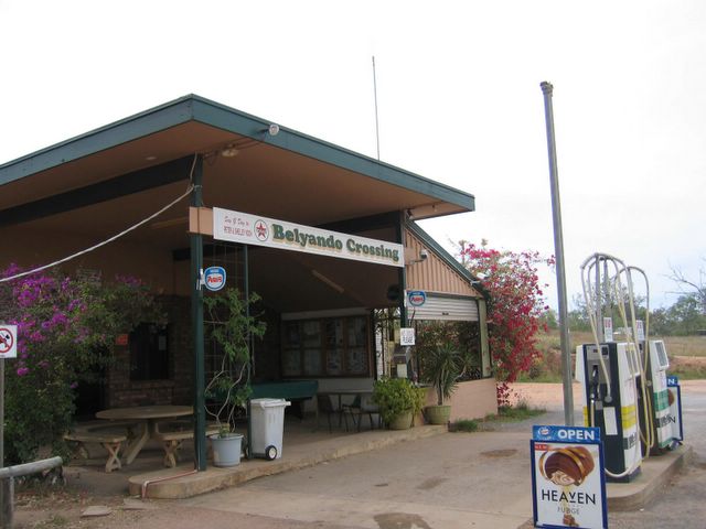 Belyando Crossing Roadhouse and Caravan Park - Belyando Crossing: Belyando Crossing Garage and store