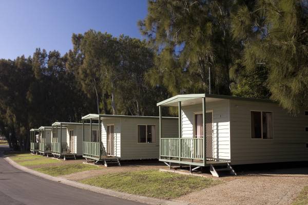 Bendalong Point Tourist Park - Bendalong: Cabin accommodation which is ideal for couples, singles and family groups.