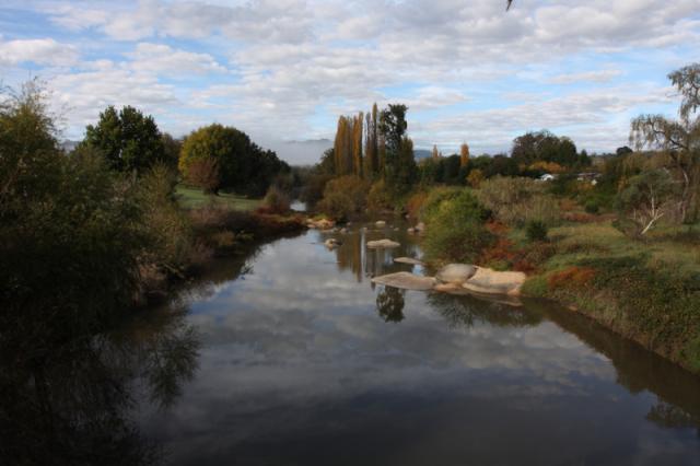 Bendemeer Tourist Park - Bendemeer: View of river from the old bridge