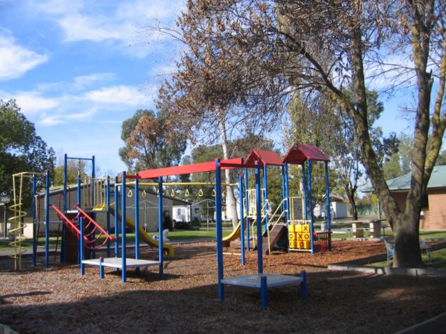 Gold Nugget Tourist Park - Bendigo: Playground for children