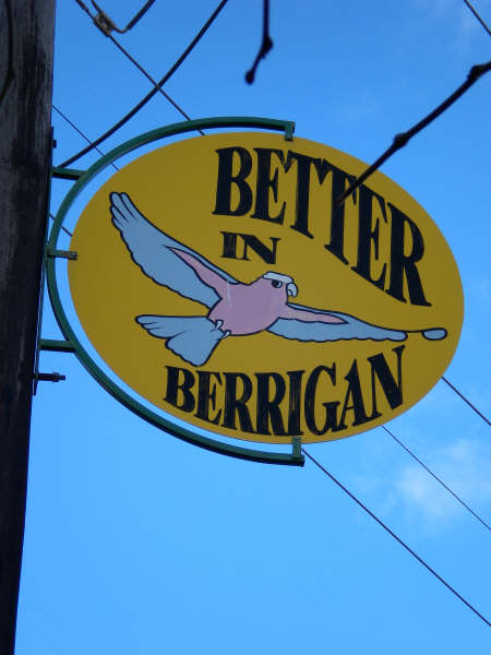 Berrigan Caravan Park - Berrigan: Berrigan & District Development Asssociation welcome sign