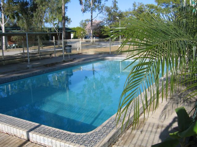 Biloela Caravan Park - Biloela: Swimming pool