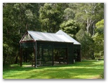 Blackwood Caravan Park - Blackwood: Sheltered outdoor BBQ at adjacent Blackwood Springs Reserve