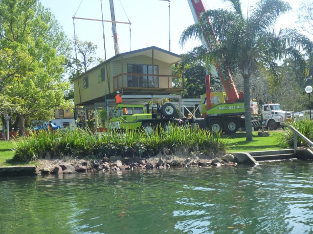 New Villa being installed at Bellinger River Tourist Park