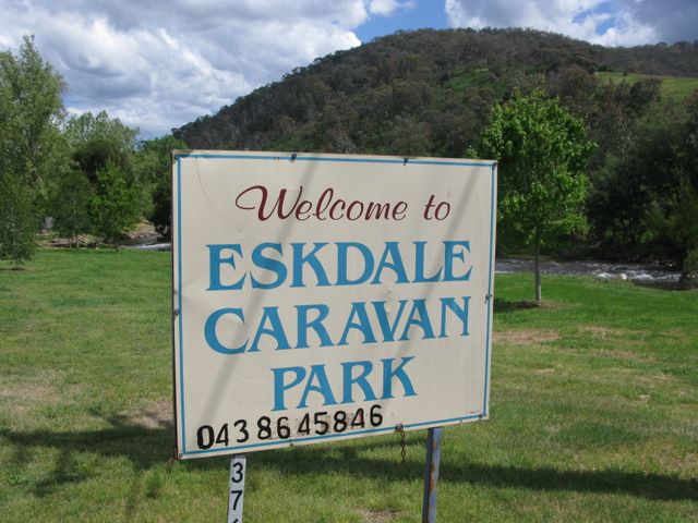 Eskdale Caravan Park welcome sign