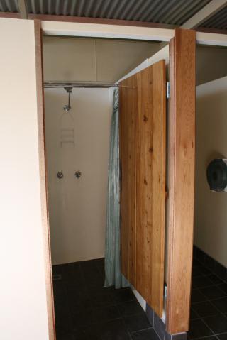 Mitchell Caravan Park - Bourke: Men's Showers (renovation of Ladies not yet complete)