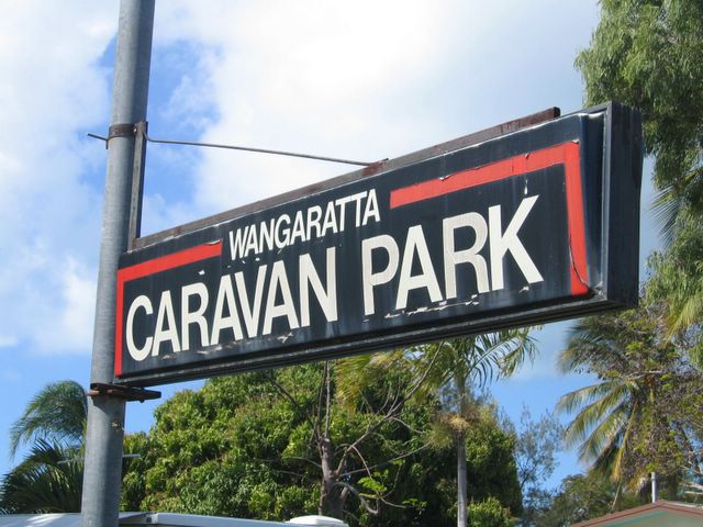 Wangaratta Caravan Park - Bowen: Wangaratta Caravan Park welcome sign