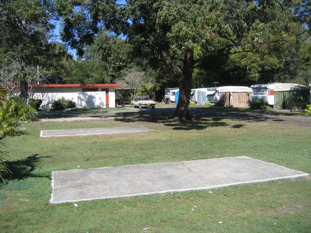 Historical Photos of Stopover Tourist Park 2006 - Broadwater: Powered sites for caravans